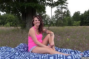 [MomPOV] Roxanne (Tattooed MILF Fucks In Michigan Outdoors / E345 / 10.07.2015)