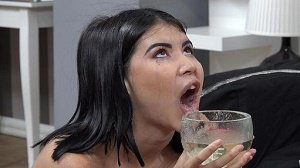 Lady Dee – Piss Tasting Blowjob