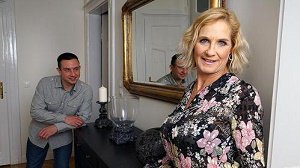 Molly Maracas – British horny housewife Molly Maracas fucking and sucking