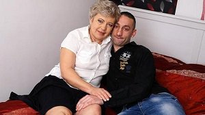 Klaudia D – Chubby mature lady doing her toyboy