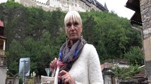 Daniela – Tour-guide from Karlstejn – E113