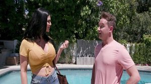 JASMINE JAE – JASMINE JAE GETS A SURPRISE COCK AT THE VACATION RENTAL